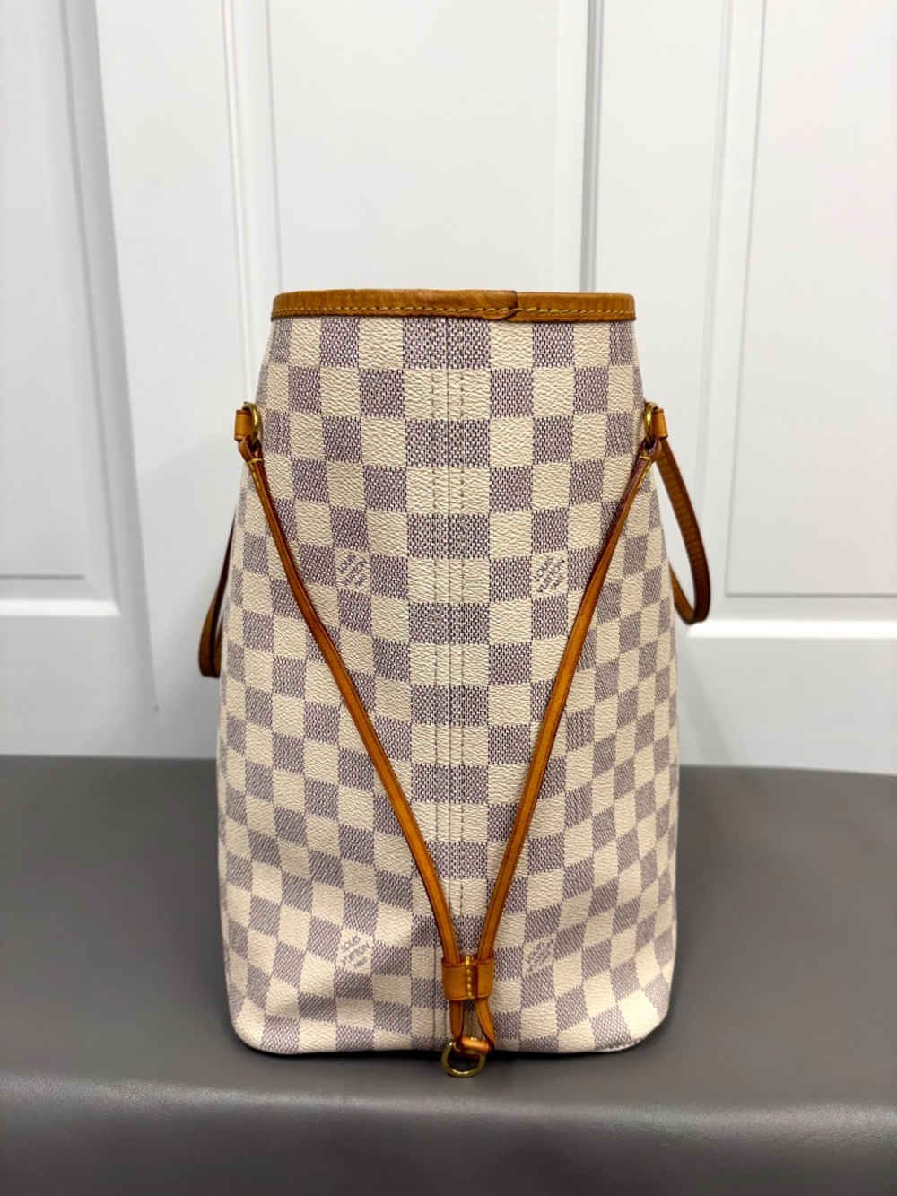 Louis Vuitton Neverfull GM Damier Azur with Pouch - Picture 8 of 15